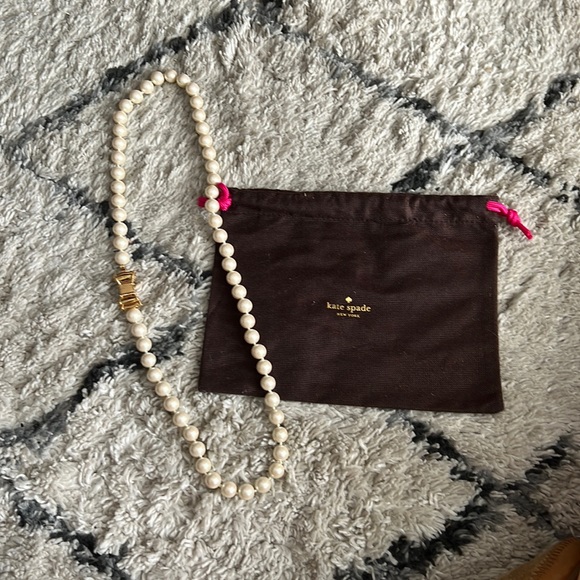 Kate spade Large Pearl Necklace with Gold Bow